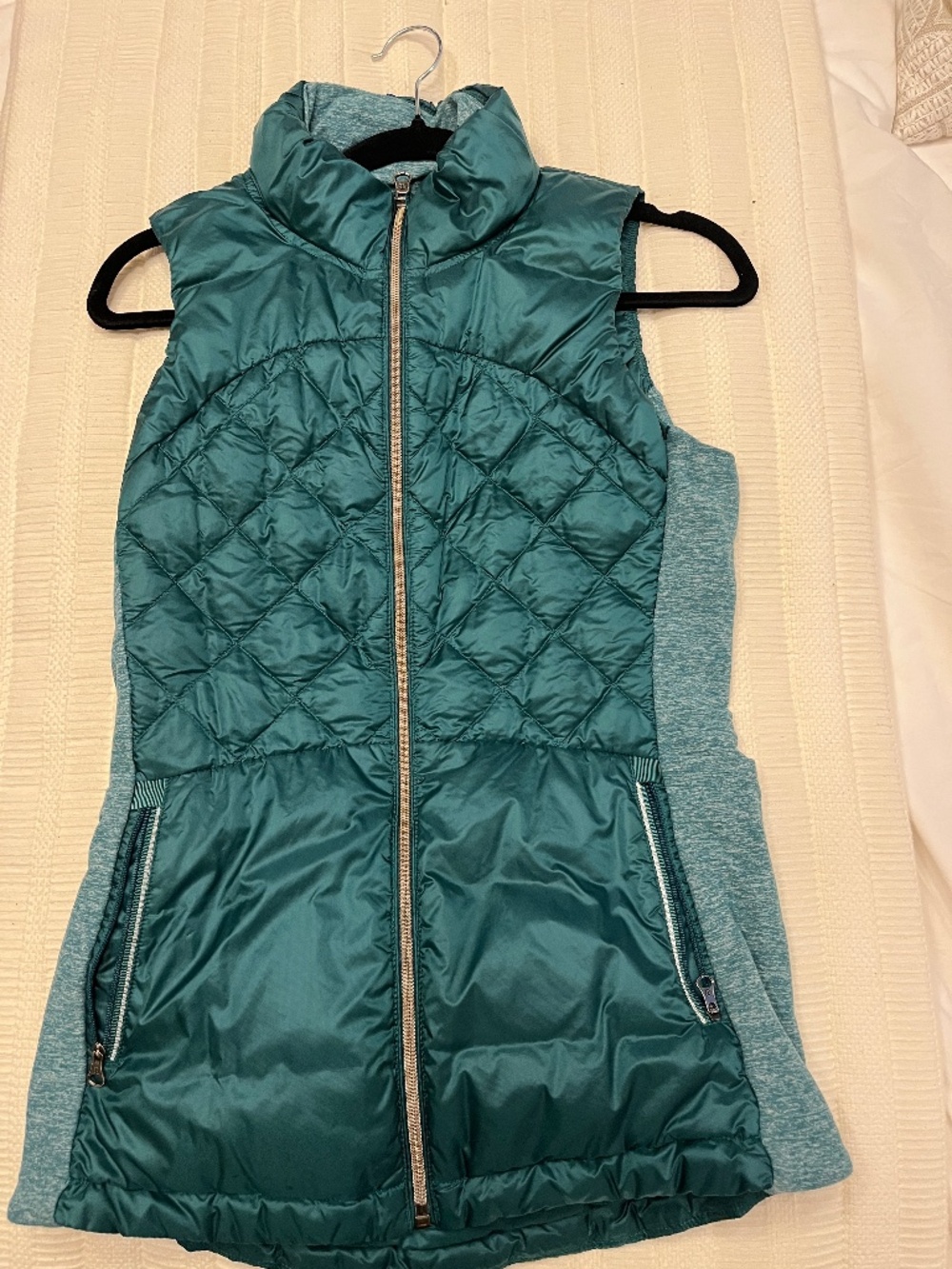 Lululemon auilted vest.